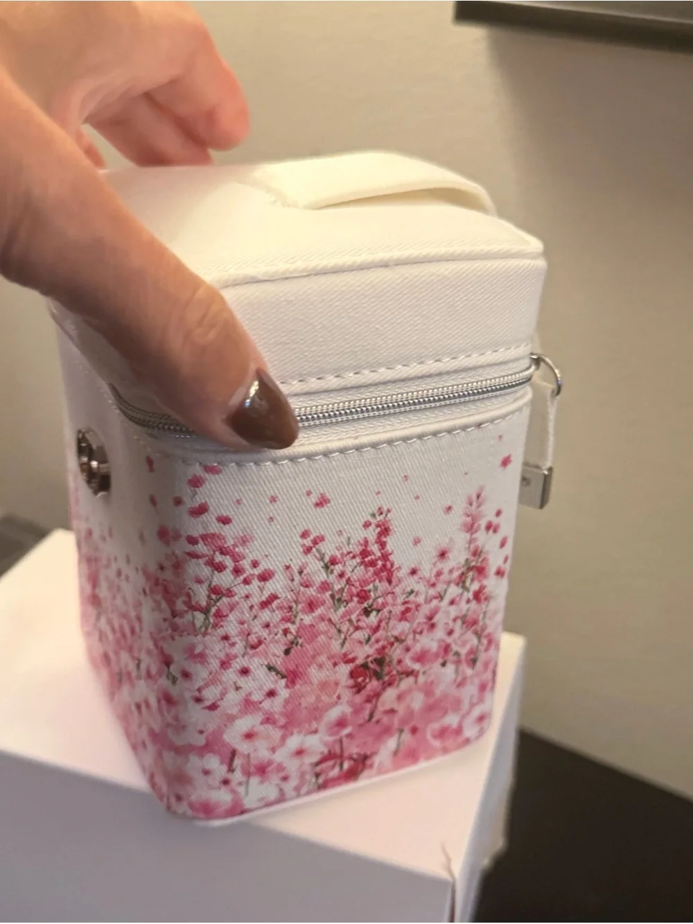 Made for Dior White Floral Pink Cosmetic Vanity Case NIB GWP